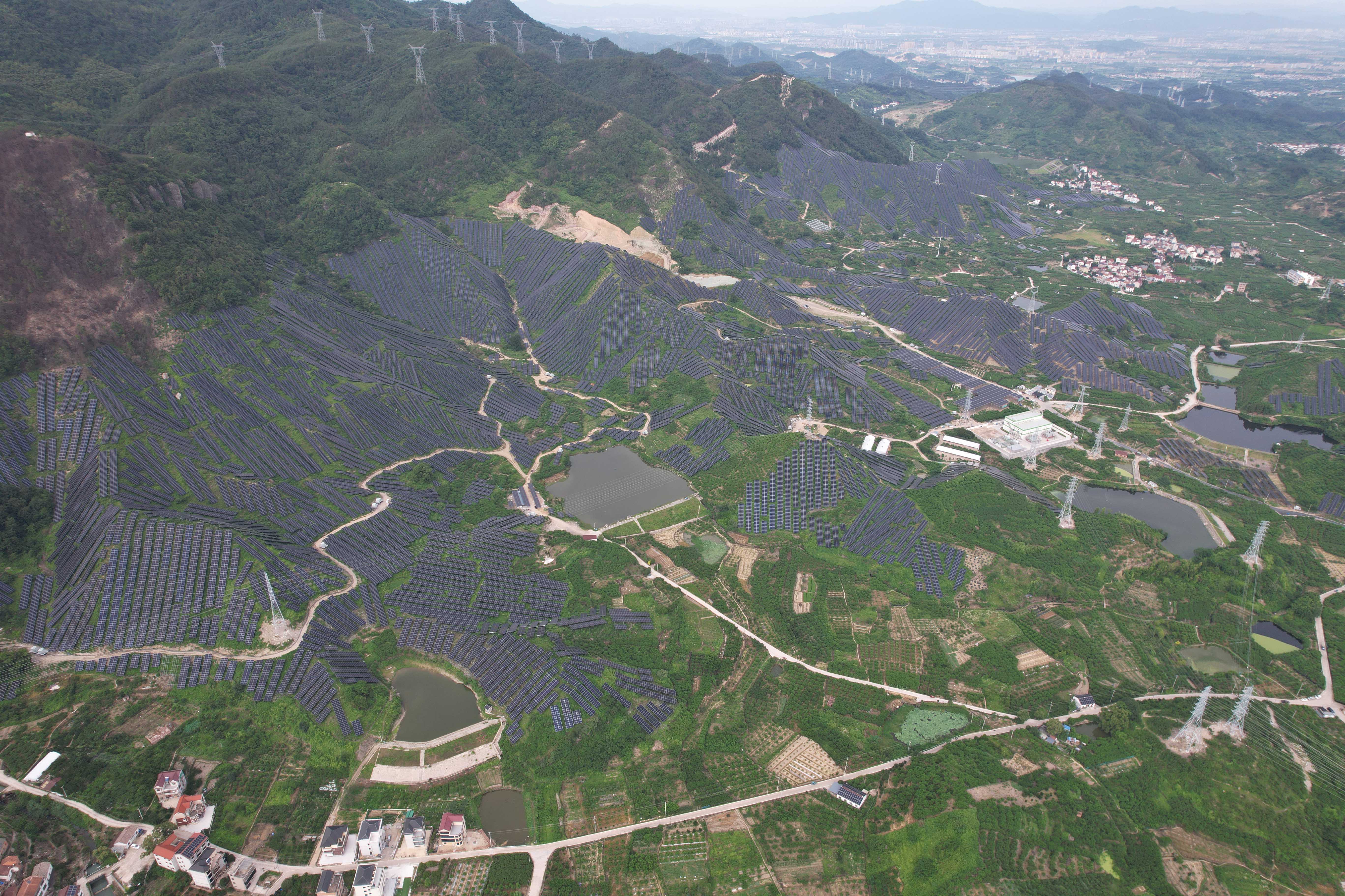 浙江金華 600MW 山地農(nóng)光互補光伏電