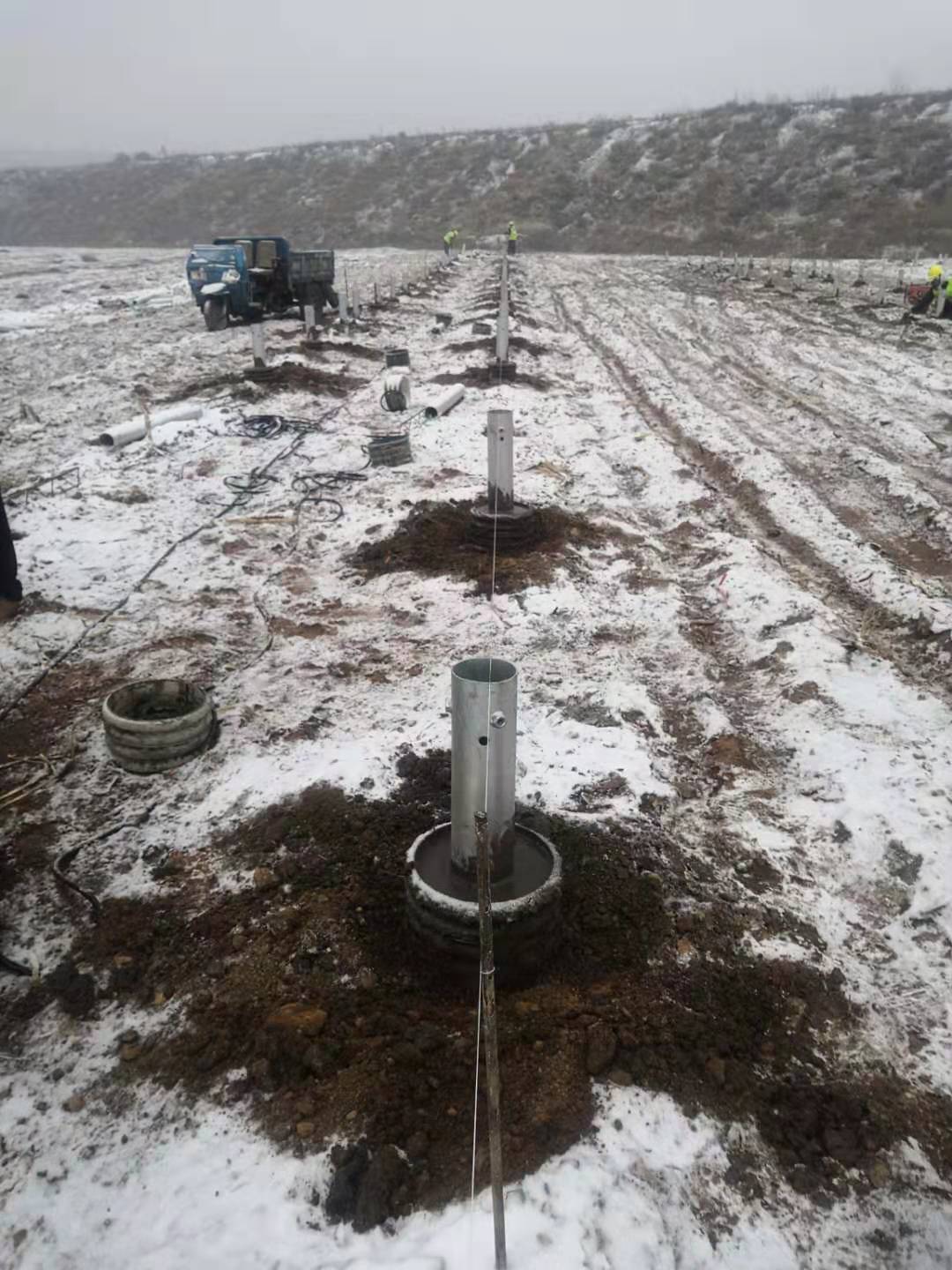 初雪降臨，項目現場不畏嚴寒 迎雪施工(圖5)